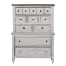 Heartland King Panel Bed, Dresser & Mirror