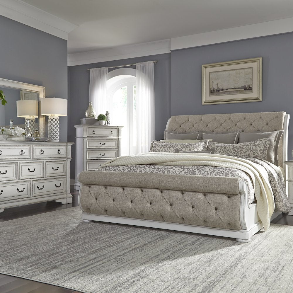 Abbey Park Queen Uph Sleigh Bed, Dresser & Mirror, Chest