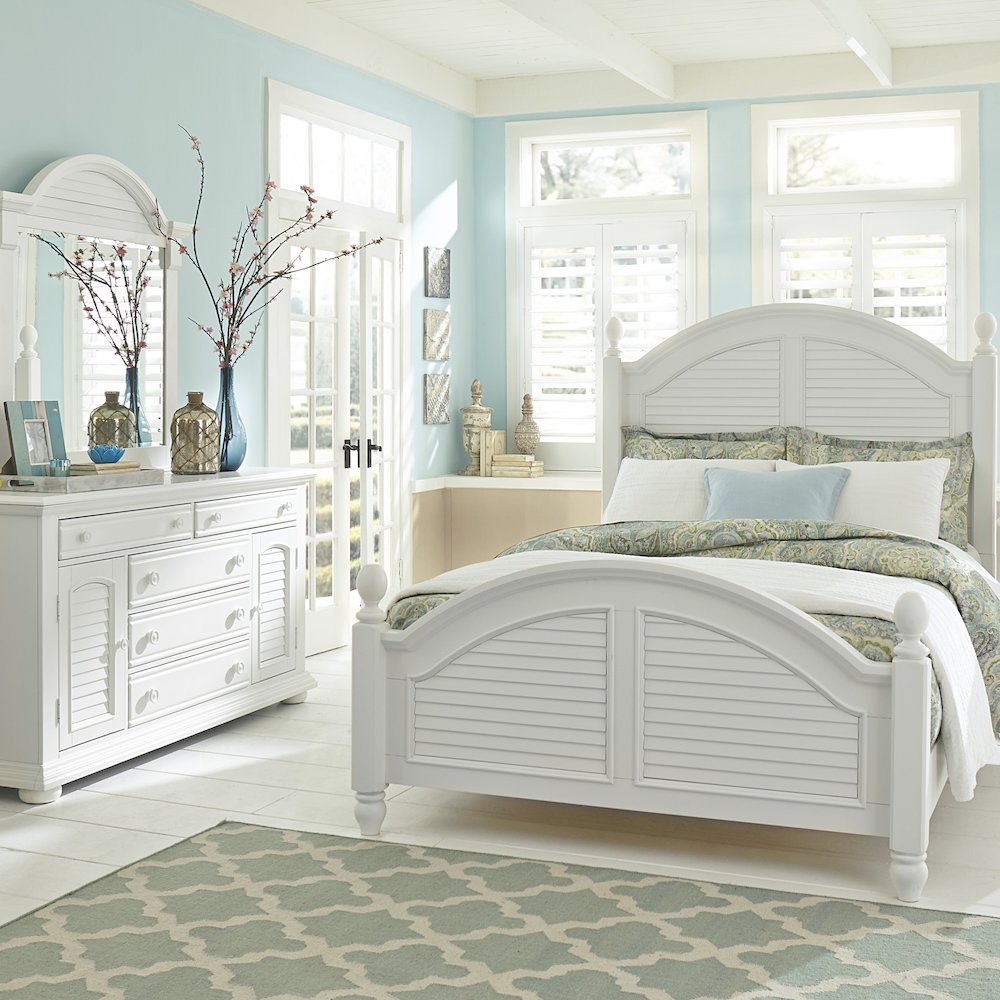 King Poster Bed, Dresser & Mirror in Poplar & Pine Solids with Wood Products