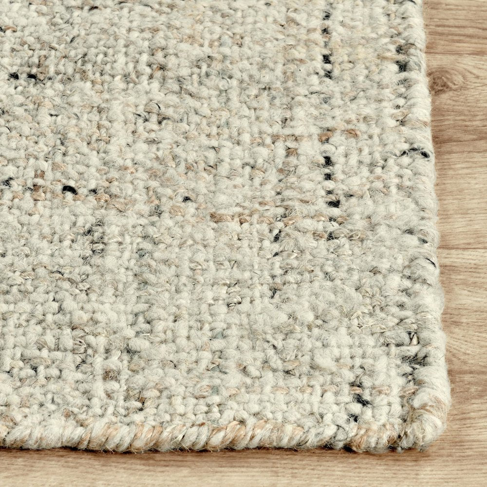 Oscoda 2.6'x8' Sustainable Handwoven Natural Accent Rug