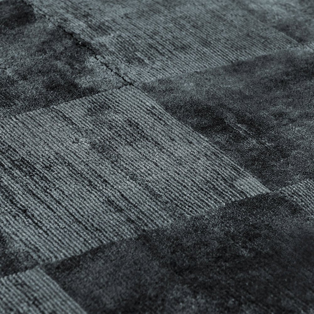 Berlin 5'x8' Indoor Soft Fabric Handwoven Checkered Ink Blue Accent Area Rug