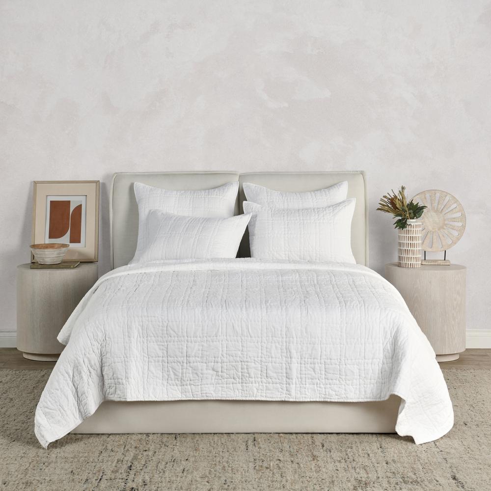 Hailee 100% Cotton White Queen Quilt with Silvadur Tech by Kosas Home