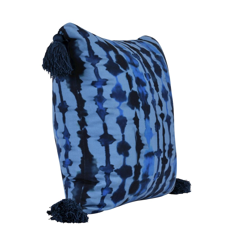 Indoor/Outdoor Avila Blue 22x22