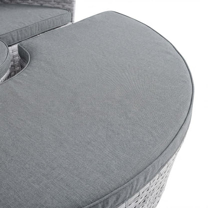 Outdoor Patio Daybed with Cushioned Top and Durable Frame