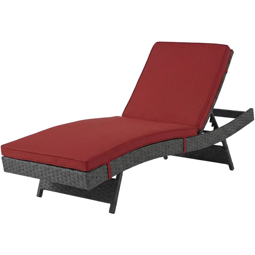 Outdoor Patio Chaise Lounge With Cushioned Seat And Weather-Resistant Frame