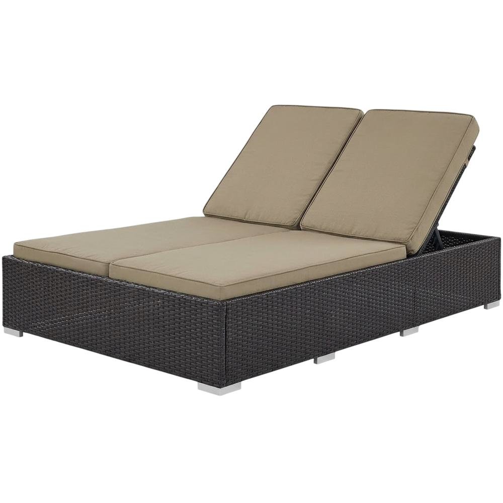 Wooden Outdoor Lounge Chair With Comfortable Design