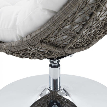 Wicker Rattan Outdoor Lounge Swivel Chair With Cushioned Seat