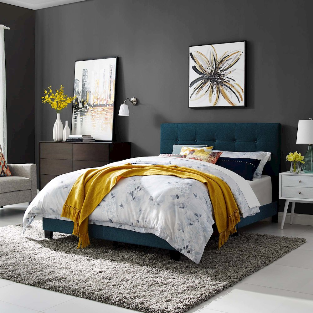 Amira Upholstered Fabric Full Bed