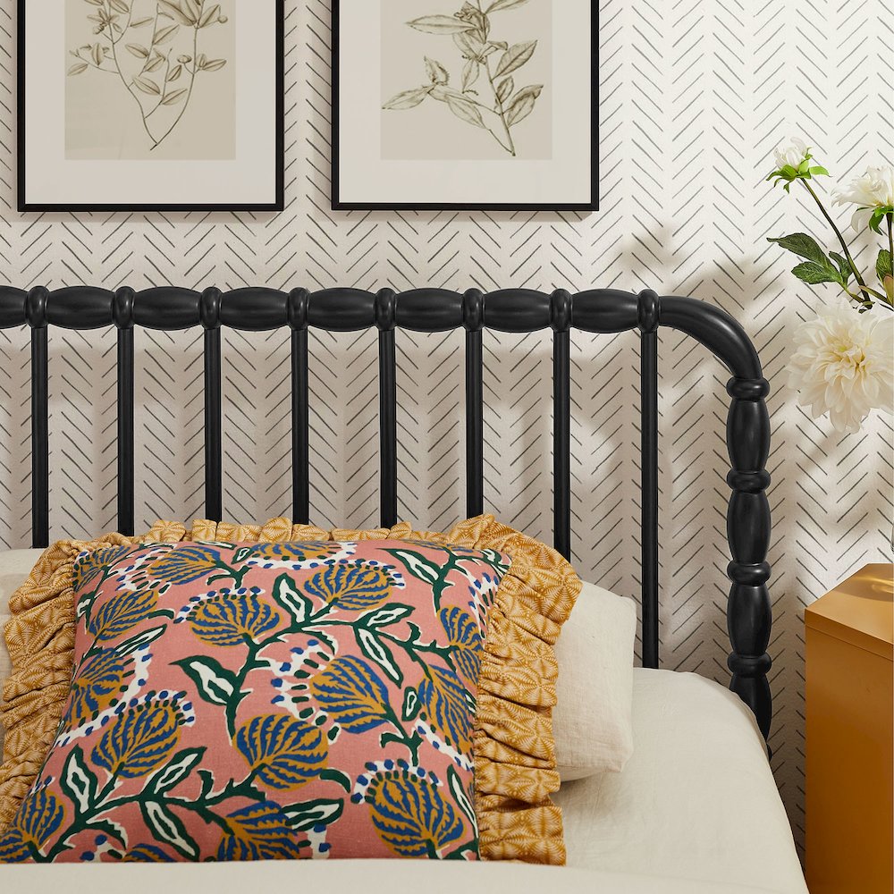 Arlette Twin Size Wood Spindle Bed Frame - Black