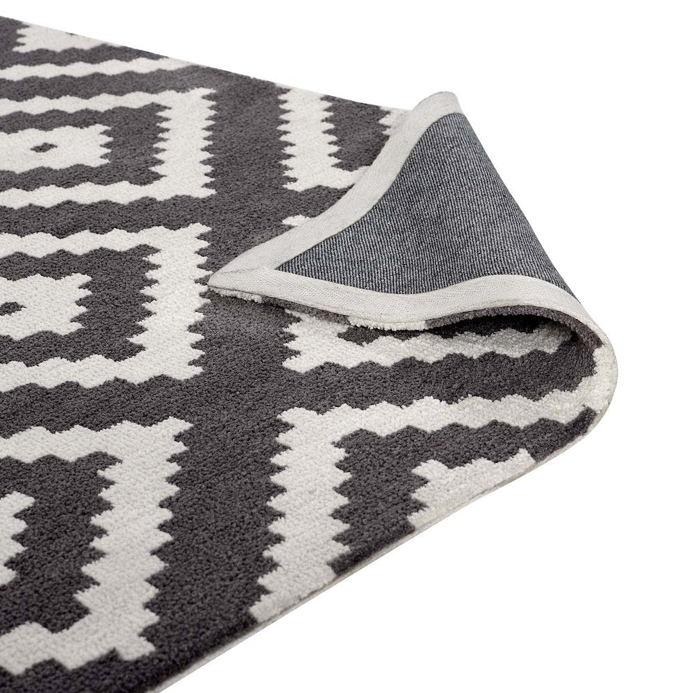 Alika Abstract Diamond Trellis 5x8 Area Rug