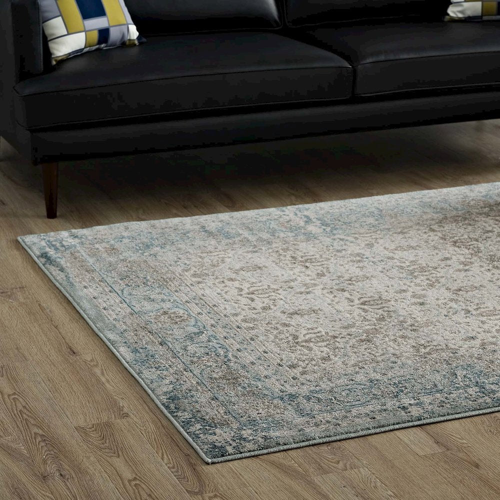 Dilys Distressed Vintage Floral Lattice 5x8 Area Rug