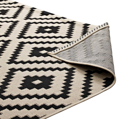 Perplex Geometric Diamond Trellis Indoor and Outdoor 5x8 Area Rug