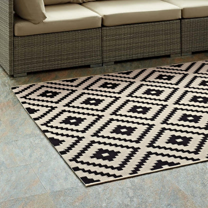 Perplex Geometric Diamond Trellis Indoor and Outdoor 5x8 Area Rug