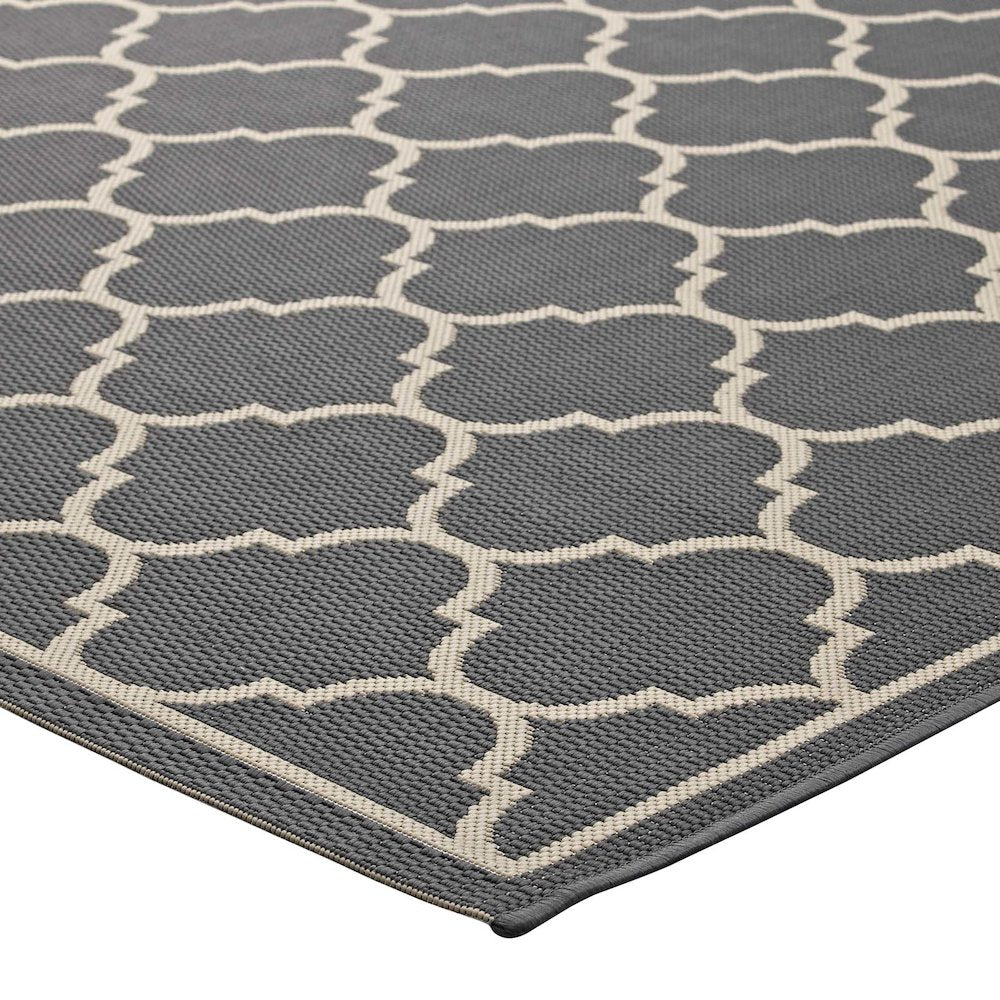 Avena Moroccan Quatrefoil Trellis Indoor and Outdoor 5x8 Area Rug