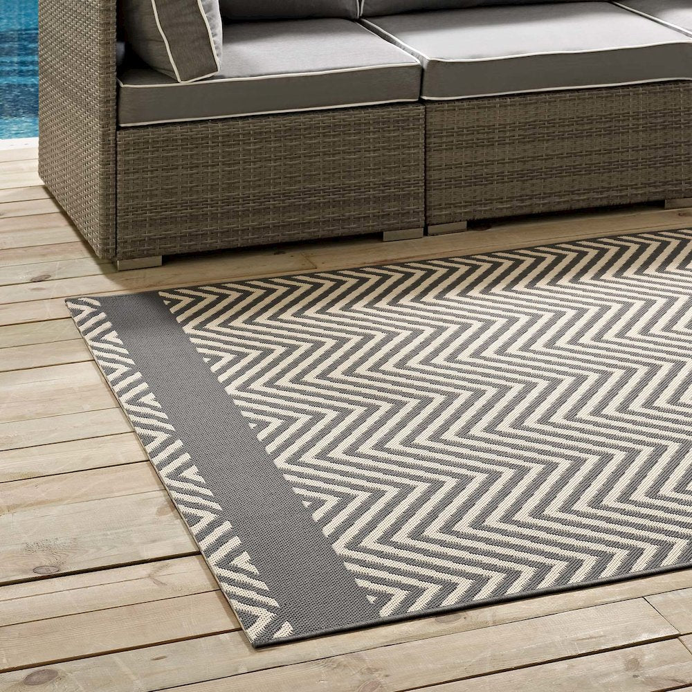 Optica Chevron With End Borders Indoor and Outdoor 5x8 Area Rug