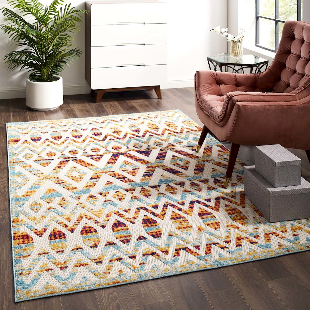 Tamako Diamond and Chevron Moroccan Trellis 5x8 Indoor / Outdoor Area Rug