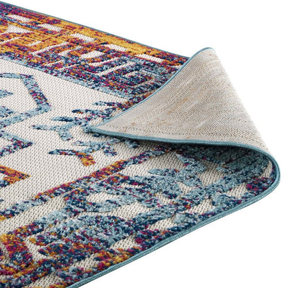 Nyssa Distressed Geometric Southwestern Aztec 5x8 Indoor/Outdoor Area Rug