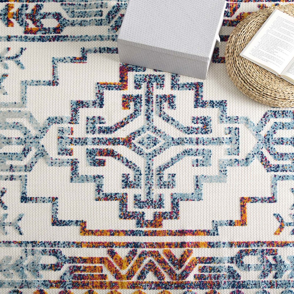 Nyssa Distressed Geometric Southwestern Aztec 5x8 Indoor/Outdoor Area Rug