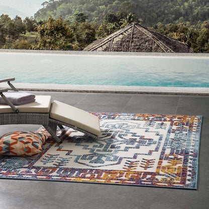 Nyssa Distressed Geometric Southwestern Aztec 5x8 Indoor/Outdoor Area Rug
