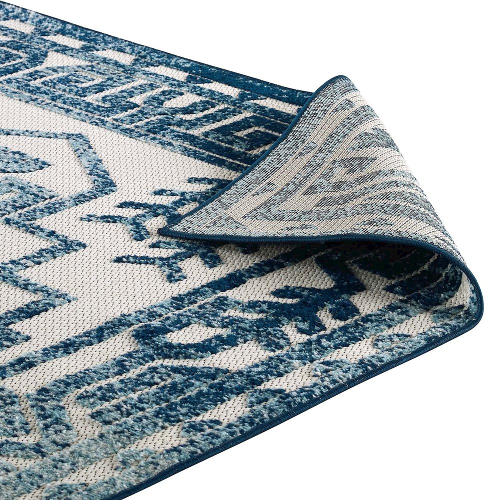 Nyssa Distressed Geometric Southwestern Aztec 5x8 Indoor/Outdoor Area Rug