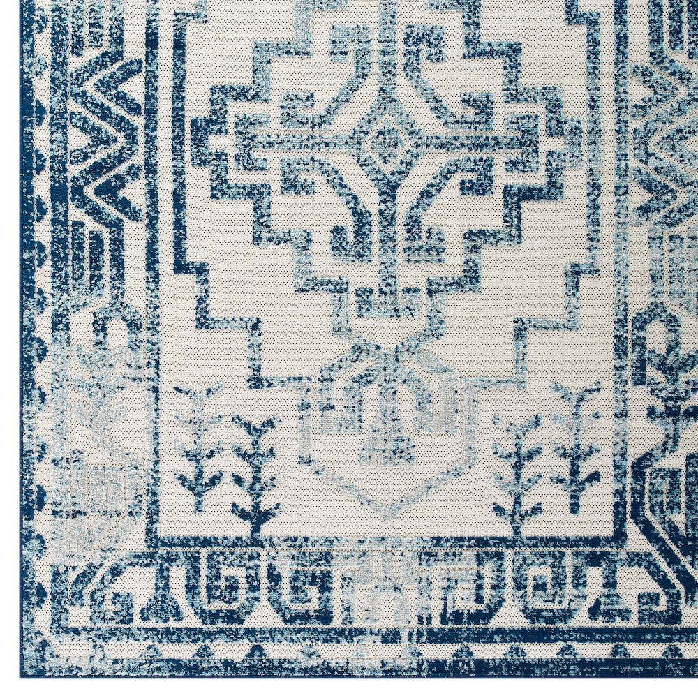 Nyssa Distressed Geometric Southwestern Aztec 8x10 Indoor/Outdoor Area Rug