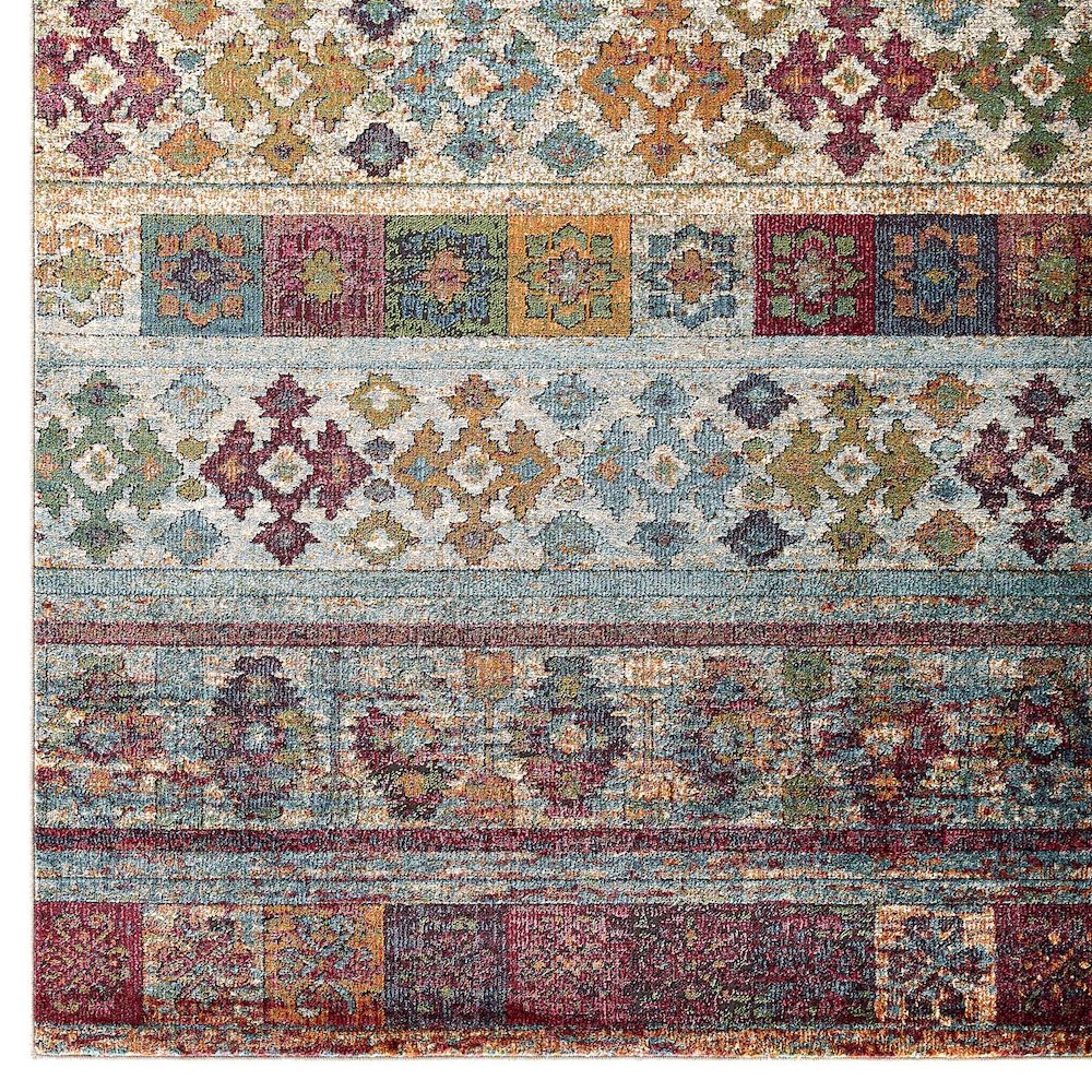 Tribute Nala Distressed Vintage Floral Lattice 5x8 Area Rug