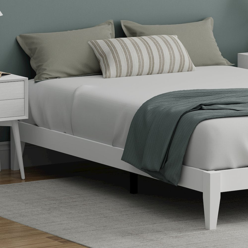 Serene Farmhouse Style Queen Wood Bed Frame - White