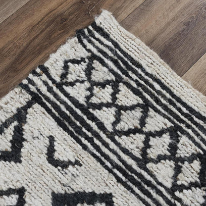 5' x 8' Hand-Woven Rectangle Rug