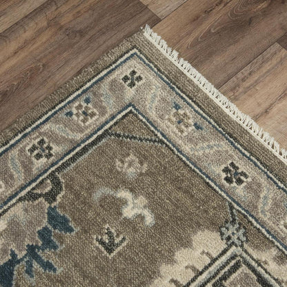 Hand Knotted Cut Pile Hand Spun Wool/ Tencel Rug, 6' x 9'