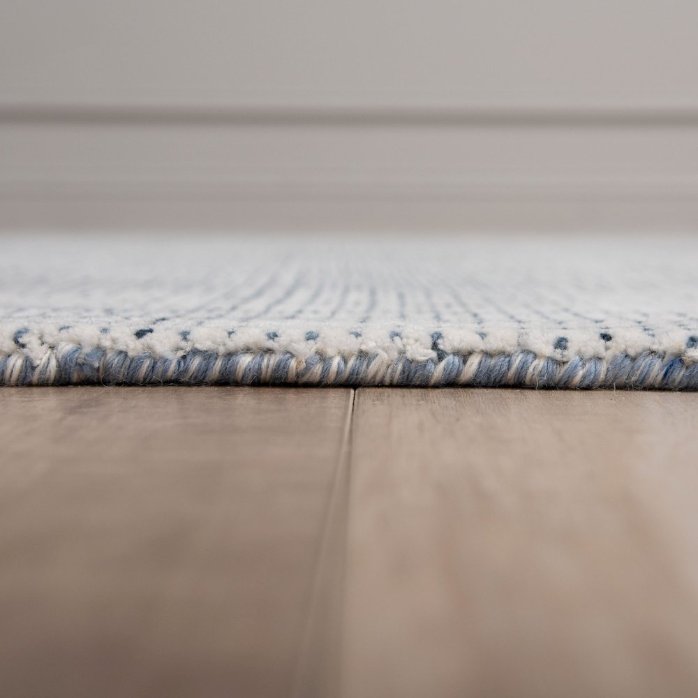 5' x 7'9" Loop Pile Hand Loomed Rug