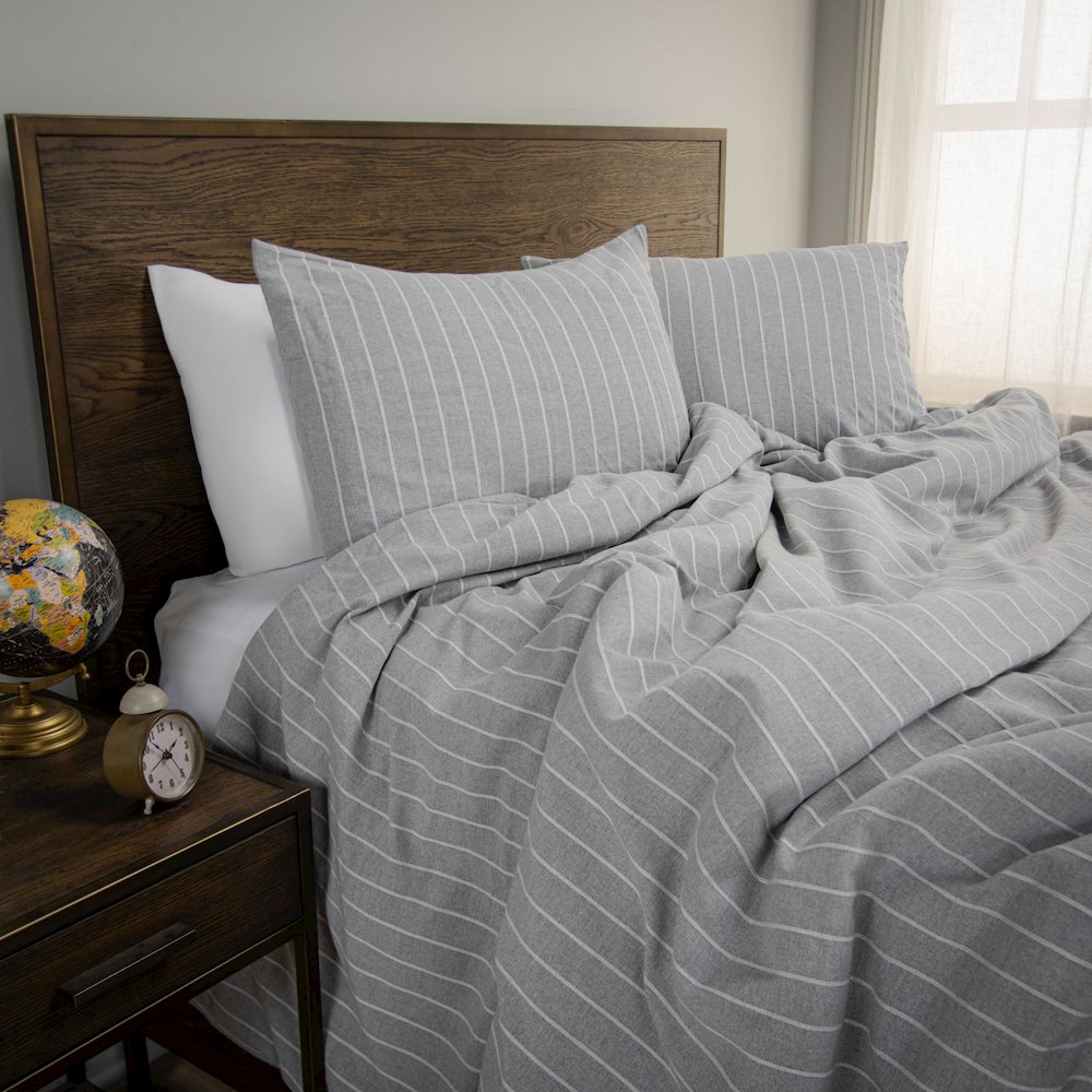 Transitional  106" x 92" Comforter