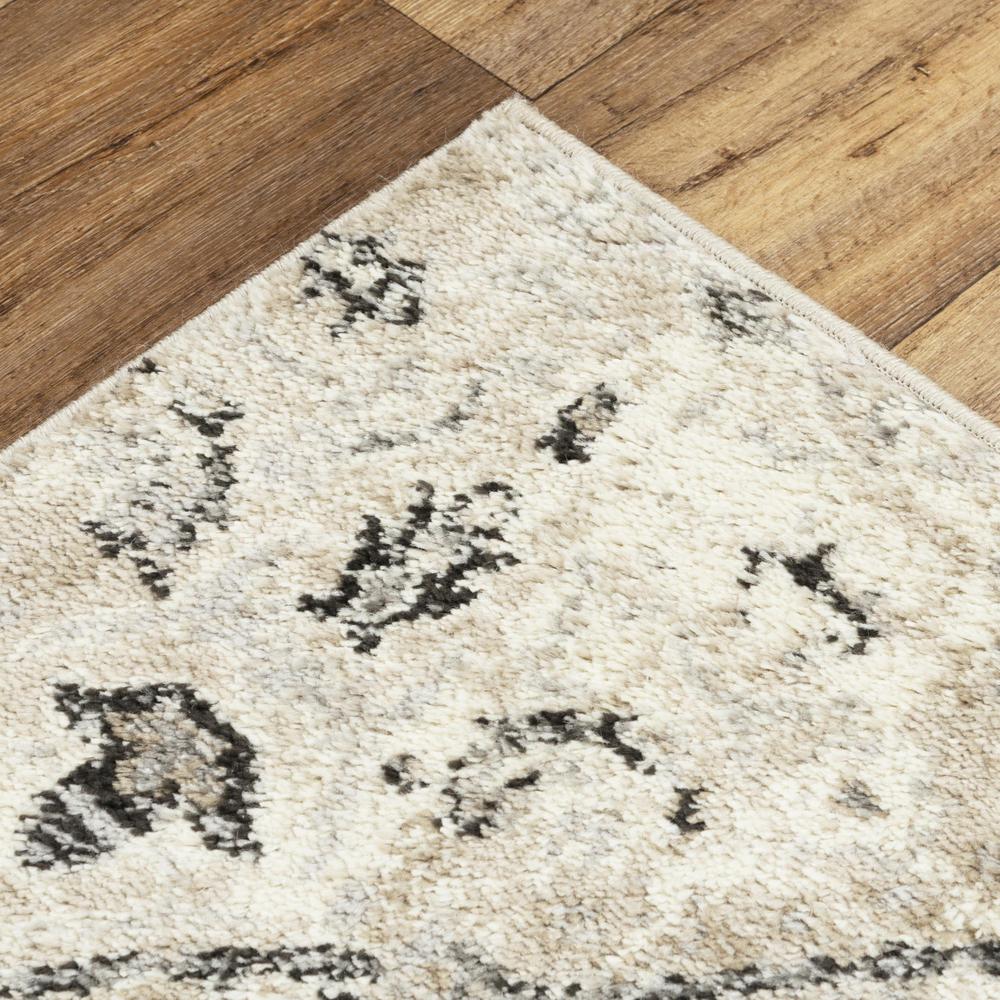 5' x 7" Machine-Made Rectangle Rug