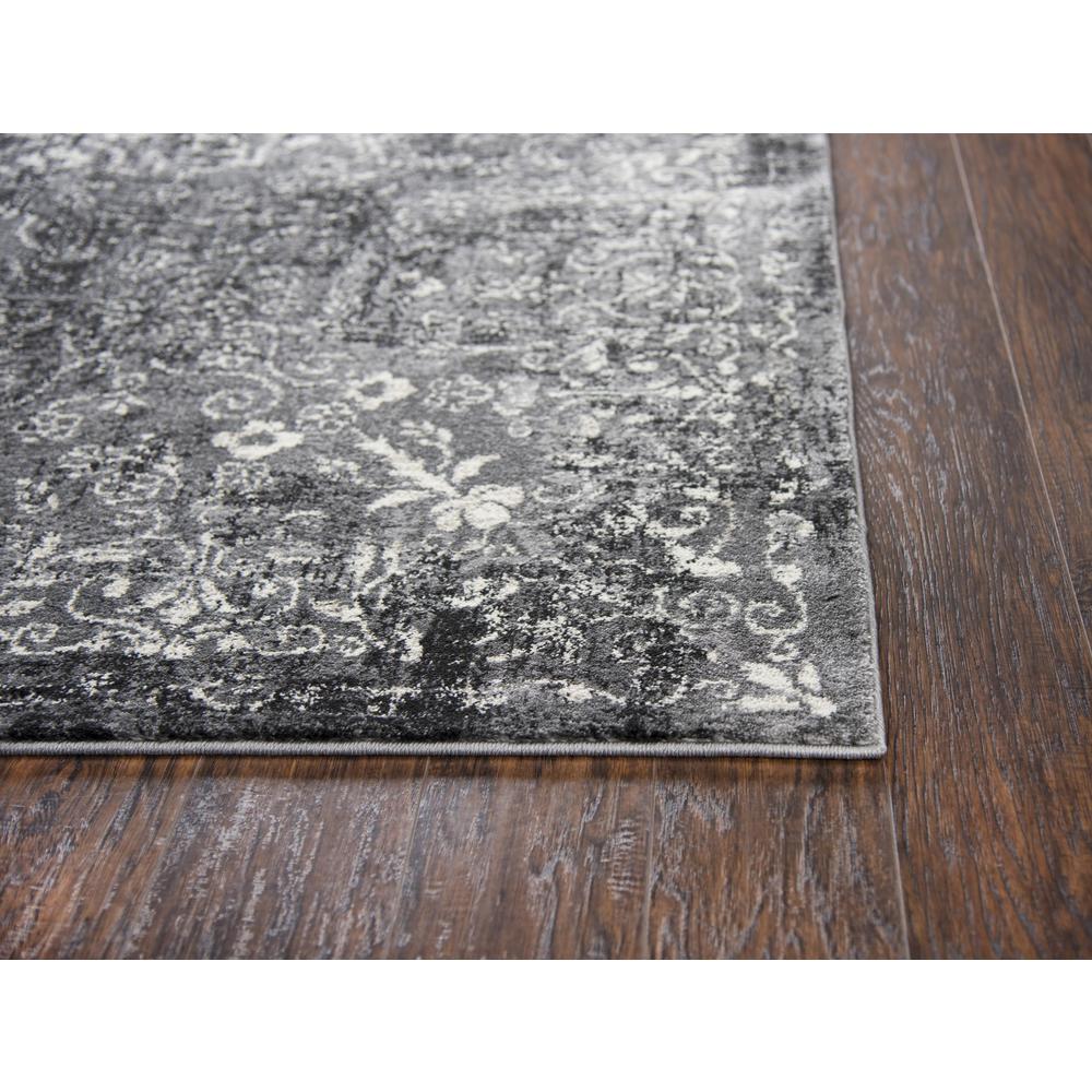 5' x 8' Machine-Made Rectangle Rug
