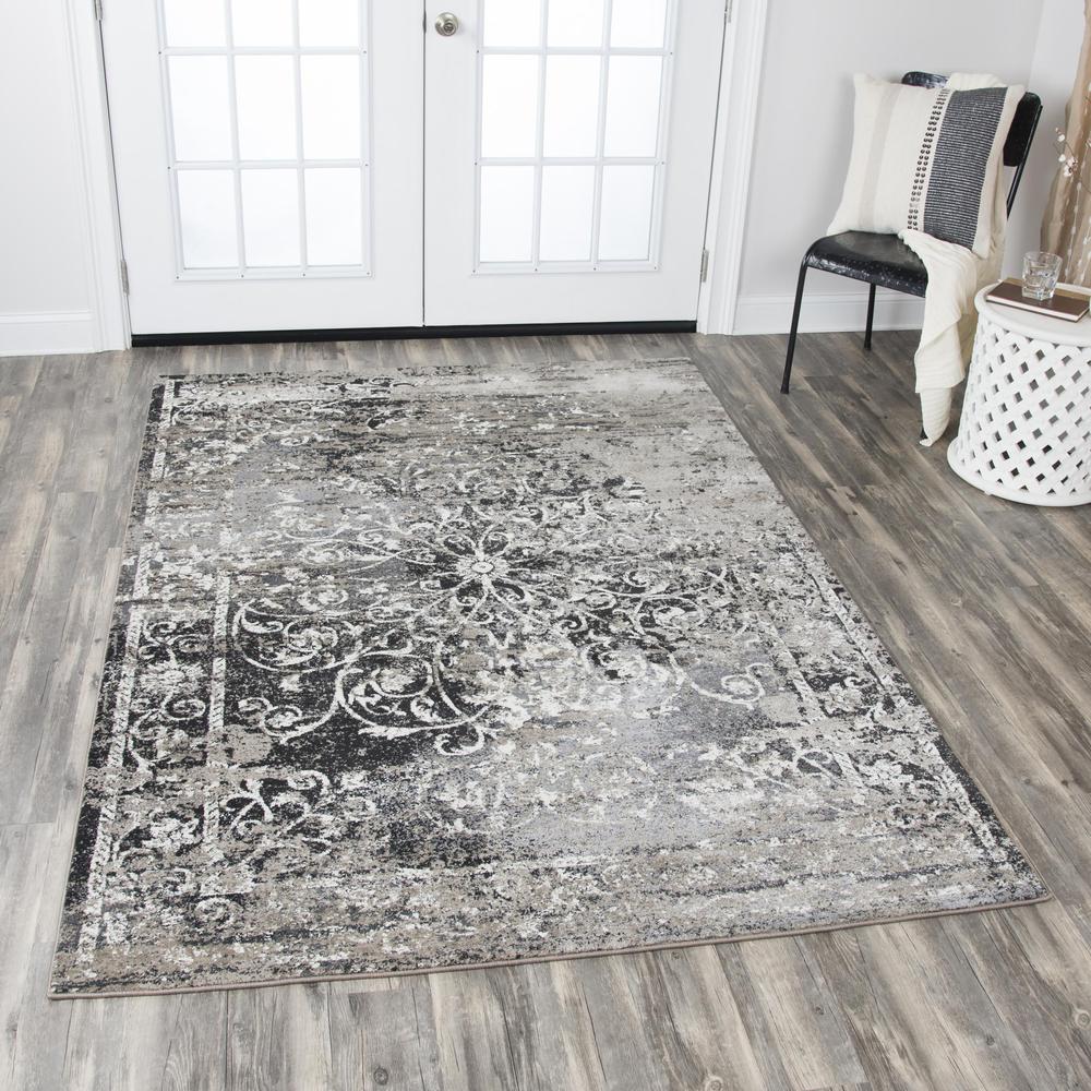 5' x 8' Machine-Made Rectangle Rug