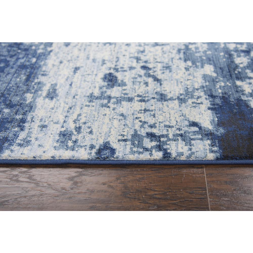 5' x 8' Machine-Made Rectangle Rug