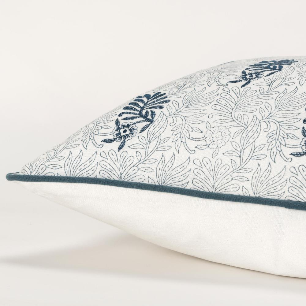 20" x 20" Poly Filled Pillow