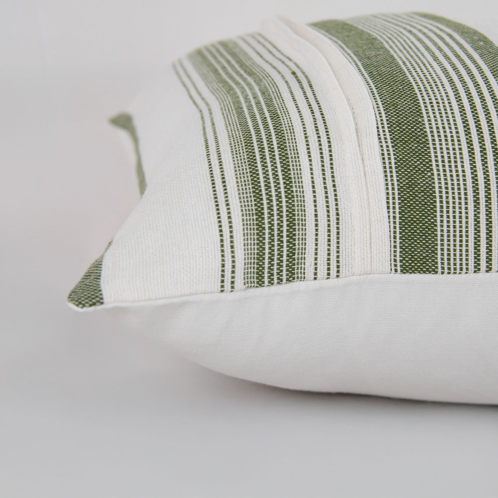 Traditional 20" x 20" Poly Filled Pillow
