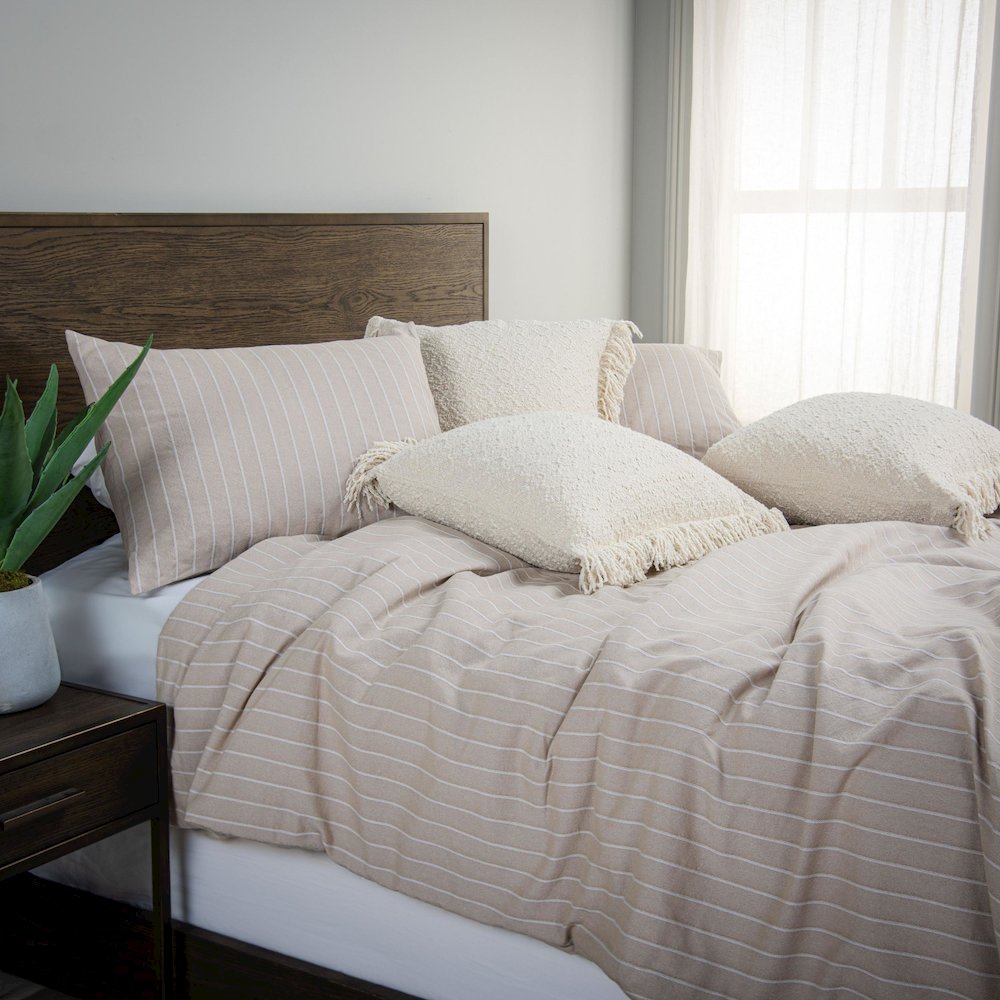 Transitional  92"x96" Comforter/Duvet