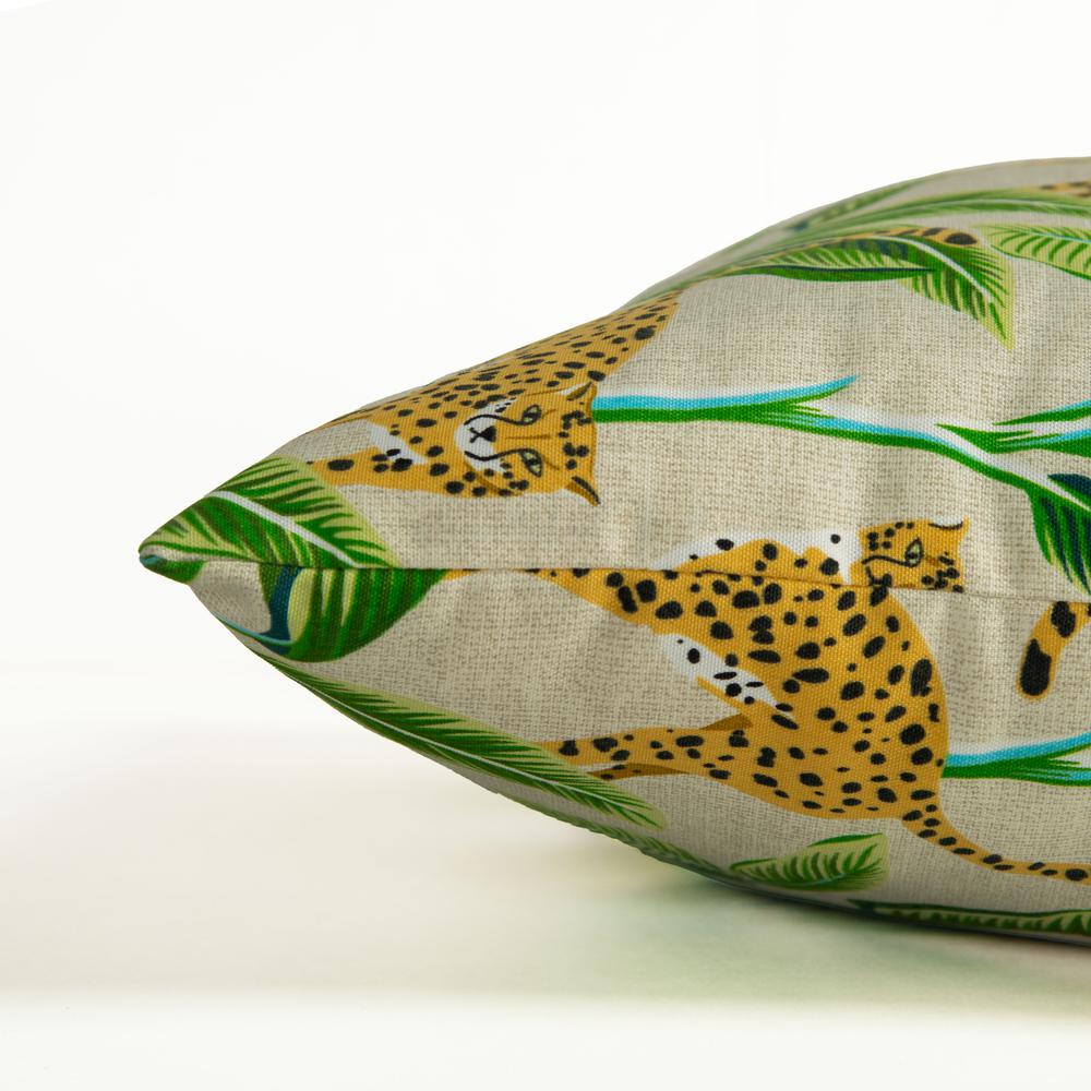 22" x 22" Indoor/ Outdoor Pillow