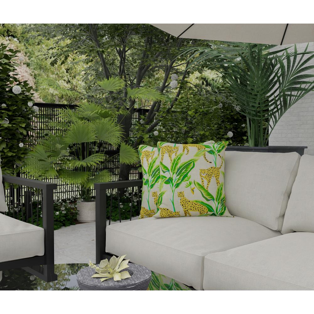22" x 22" Indoor/ Outdoor Pillow