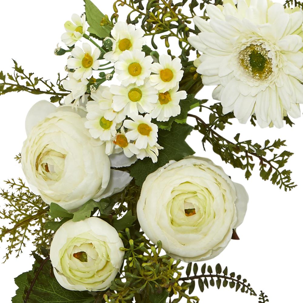 24in. Mixed Daisies and Ranunculus Wreath