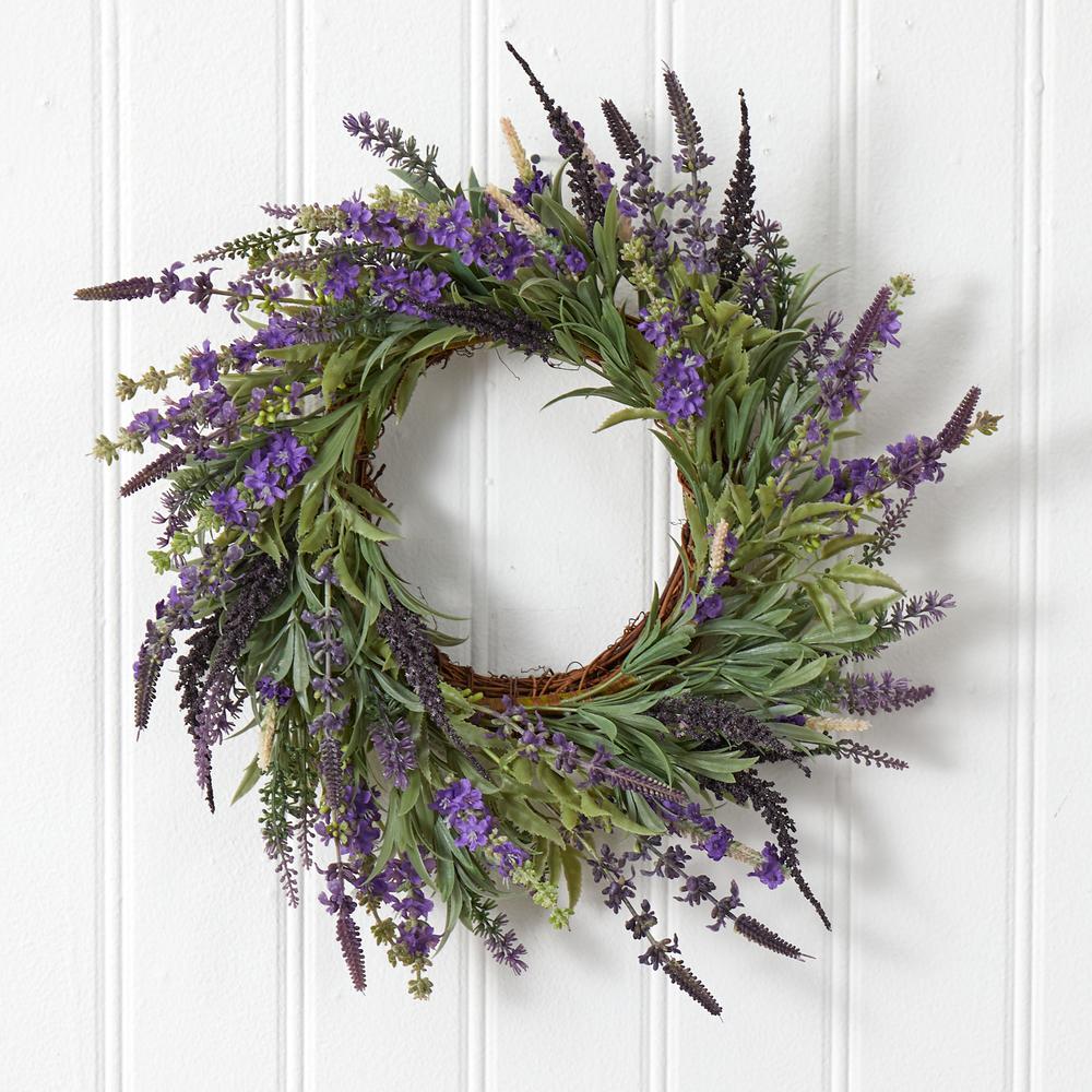 18in. Lavender Wreath