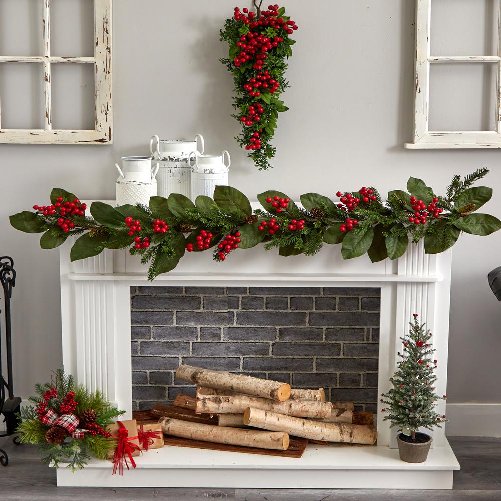 26in. Berry Boxwood Teardrop