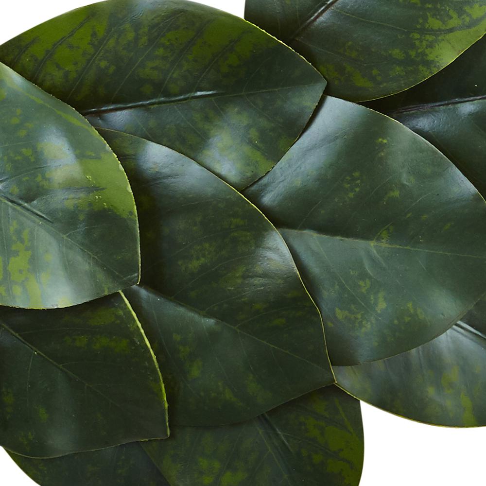 24in. Magnolia Leaf Wreath