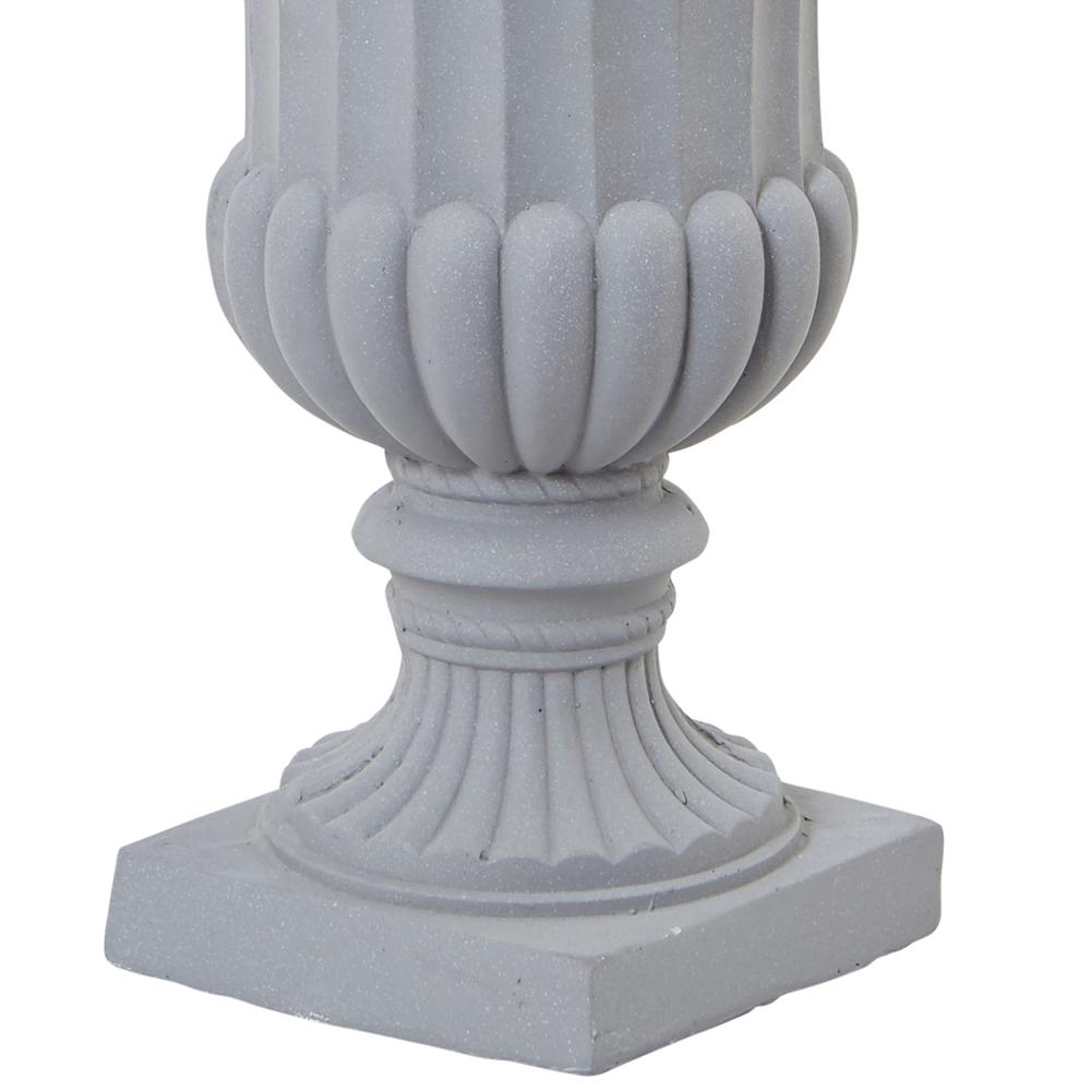 2.5ft. Boxwood Topiary with Urn (Indoor/Outdoor)