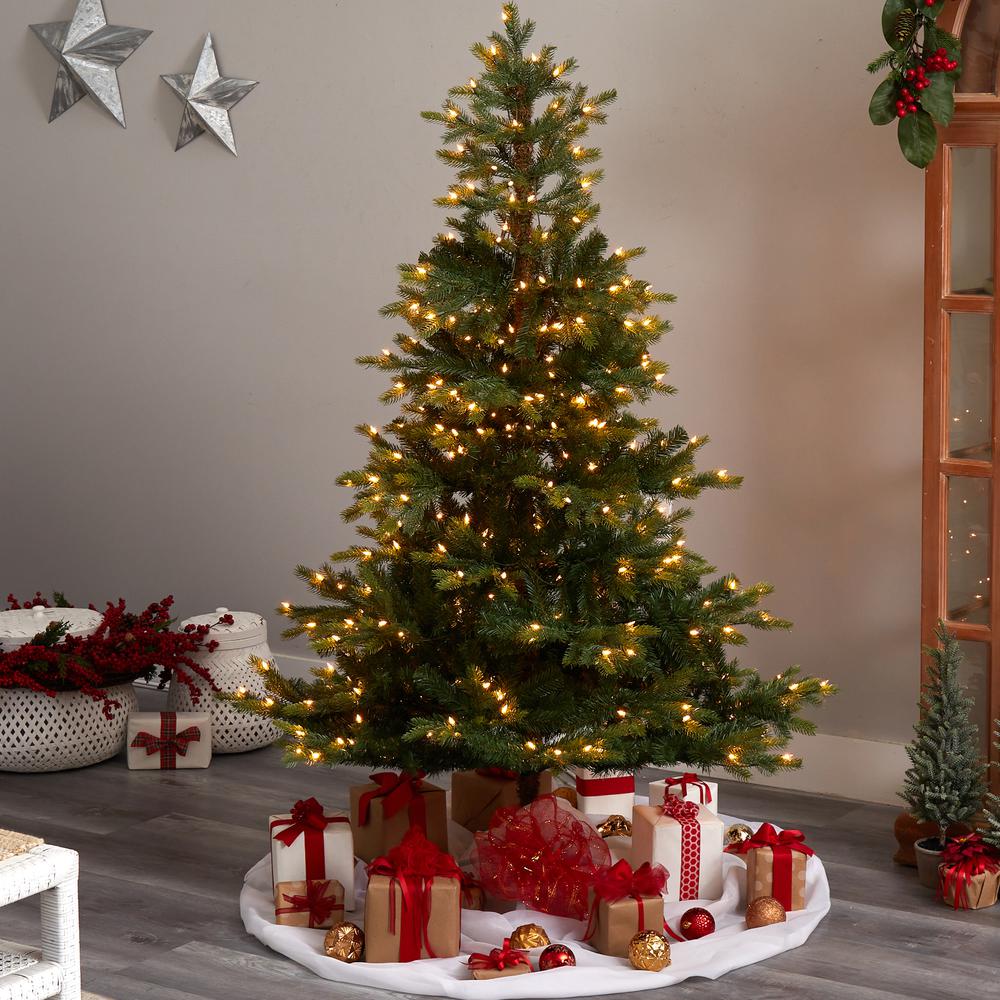 6ft. North Carolina Spruce Artificial Christmas Tree with 350 Clear Lights and 631 Bendable Branches