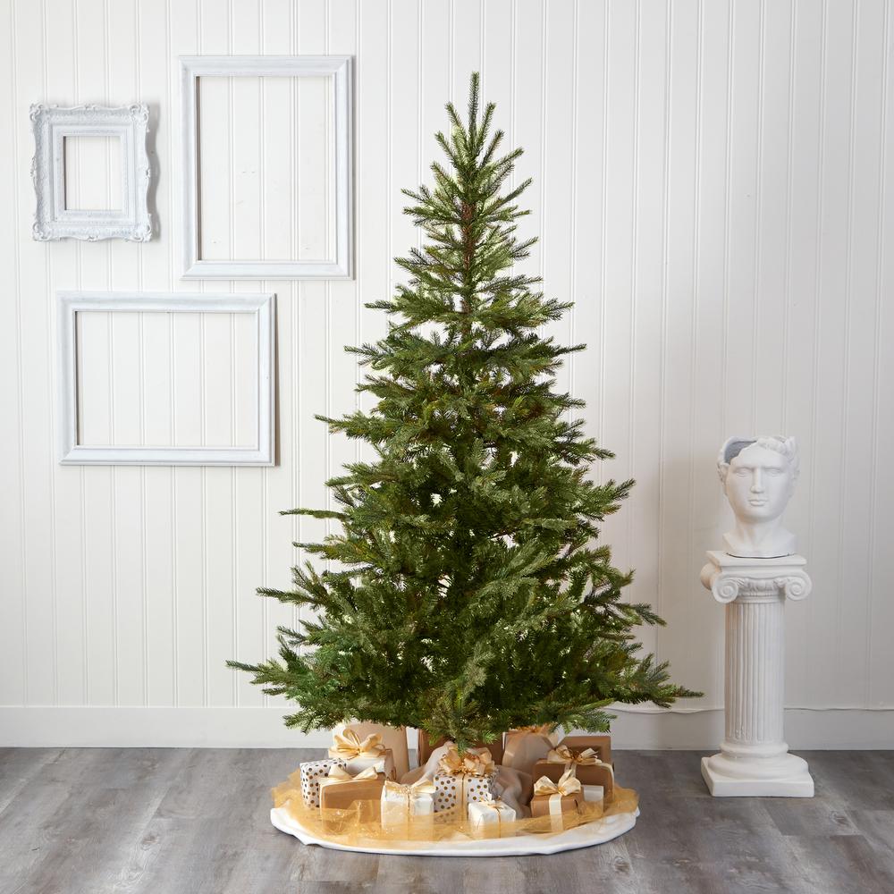 7ft. North Carolina Spruce Artificial Christmas Tree with 931 Bendable Branches