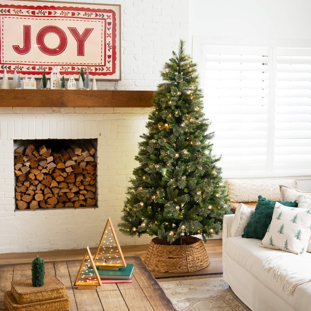 7.5ft. Artificial Christmas Tree with 450 Clear Globe Bulbs and LED Lights