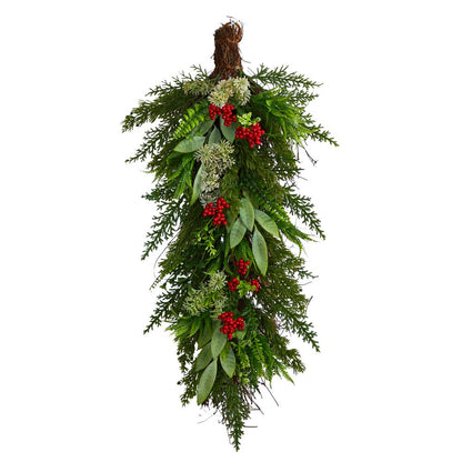 30in. Cedar and Berry Artificial Christmas Swag