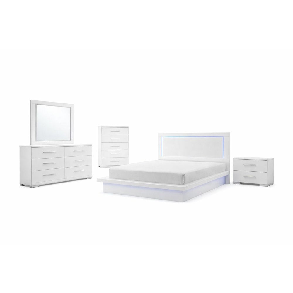 Furniture Sapphire 5-Piece Wood Queen Bedroom Set in White